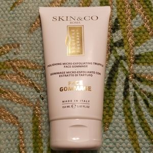 *NEW*Skin&Co. Tuffle Therapy Face Gommage
